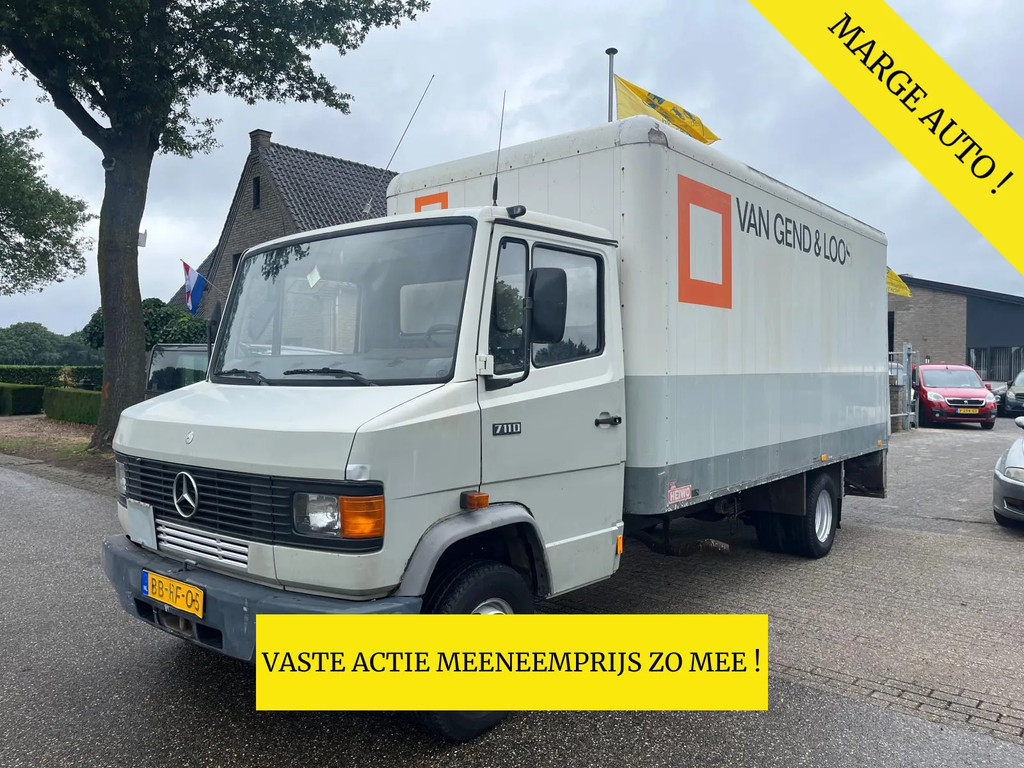 Mercedes Benz D Bakwagen Met Hydr Laadklep