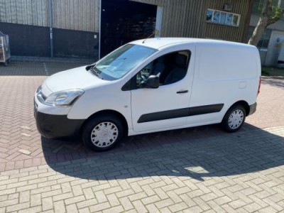 Citroen Berlingo 1.6 Hdi * 2013 * Airco * MOTOR MANAGEMENT LAMPJE GAAT SOMS AAN, DAN HEEFT IE GEEN POWER MEER ,!!