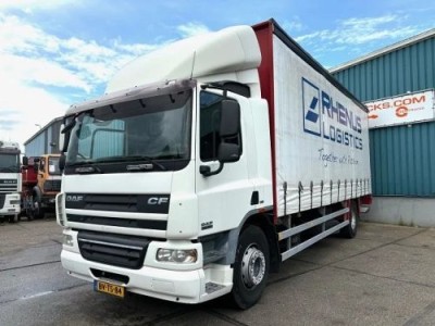 DAF CF 75 250 4x2 WITH CURTAINSIDE BOX, SLIDING ROOF AND DHOLLANDIA LOADING PLATFORM (EURO 5 / AS-TRONIC / AIRCONDITIONING)
