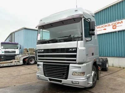 DAF XF 95.430 SPACECAB 4x2 (EURO 4 / ZF16 MANUAL GEARBOX / AIRCONDITIONING)