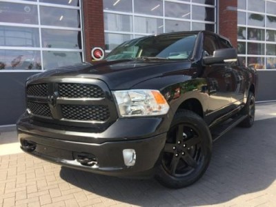 Dodge Ram 1500 5.7 V8 Crew Cab 57 Black Dominator Edition