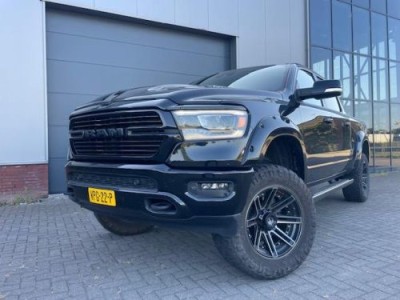 Dodge Ram 1500 5.7 V8 Crew Cab Black Ops 6-inch Lifted Rijklaar