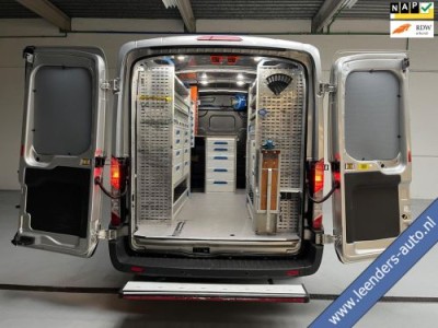 Ford Transit SERVICEWAGEN 350 2.0 TDCI 130PK euro6 L2H2 3Persoons, SORTIMO INRICHTING, Airco, Camera, Metallic, RIJKLAARPRIJS!