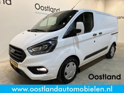 Ford Transit Custom 2.0 TDCI L1H1 Trend 170 PK Automaat / Euro 6 / Schuifdeur L + R / Airco / Cruise Control / CarPlay / PDC / Navigatie / Trekhaak / 3-Zits