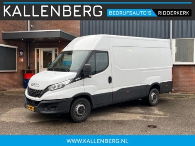 Iveco Daily 35S14V 2.3 352 L2H2 / Automaat / 3500 trekgewicht / Trekhaak