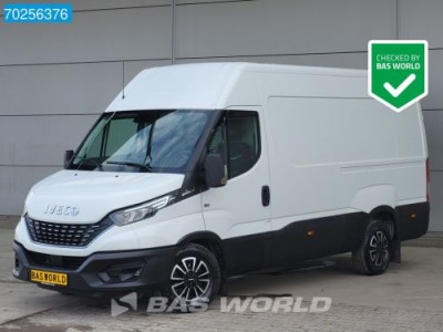 Iveco Daily 35S18 3.0L L2H2 Automaat LED Airco ACC Camera Navi Parkeersensoren 3500kg trekhaak 12m3 Airco Trekhaak