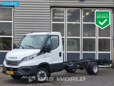 Iveco Daily 35C18 3.0L Automaat Dubbellucht 2025 model 410WB Trekhaak ACC LED Camera Airco Chassis Cabine Fahrgestell Airco Trekhaak