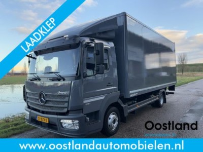 Mercedes-Benz Atego 821L Bakwagen / Automaat / Laadklep / Vangmuil / Trekhaak / Airco / 3 Zitplaatsen / 23.680 KM !!