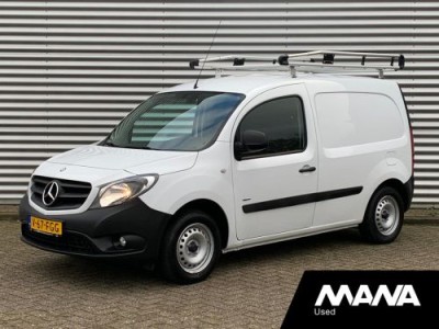 Mercedes-Benz Citan 112 BlueEFFICIENCY Benzine Airco Bluetooth Camera Trekhaak Imperiaal Sensoren Bijrijdersbank