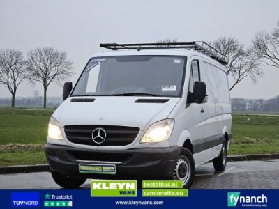 Mercedes-Benz SPRINTER 210