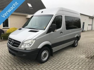 Mercedes-Benz Sprinter 211 rolstoel voorin automaat airco