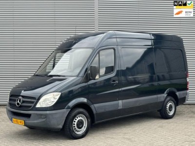 Mercedes-Benz Sprinter 311 2.2 CDI 500kg Laadklep Aut/ Airco/ Cruise/ 3zits