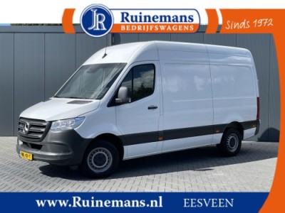 Mercedes-Benz Sprinter 311 CDI 3.5T RWD / L2H2 / 1e EIG. / AIRCO / CRUISE / NAVI / CARPLAY / TREKHAAK / 3-ZITS