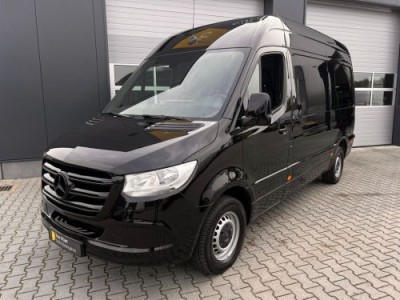 Mercedes-Benz Sprinter 317 1.9 CDI L2H2 RWD BLACK EDITION VVB299