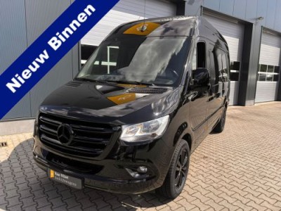 Mercedes-Benz Sprinter 319 1.9 CDI L2H2 RWD 3500kg trekgewicht VVB BLACK EDITION LAGE KMSTAND BPM vrij! Benut nu nog uw voordeel!