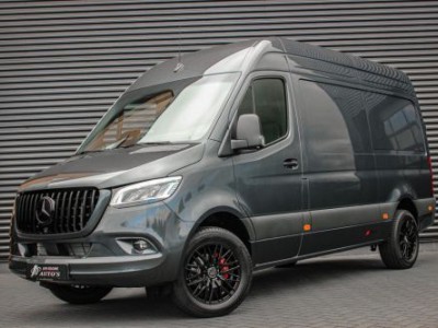 Mercedes-Benz Sprinter 319CDI L2H2 RWD 190PK FULL BLACK JB- EDITION / 3500KG / NEW / DIRECT RIJDEN / NAVIGATIE / PDC / FULL / LED