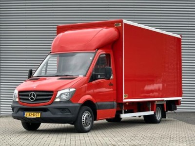 Mercedes-Benz Sprinter 516 automaat euro 6 bakwagen met laadklep superfijn rijdende mooie bakwagen. zware motor , automaat, in mooie staat