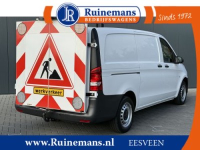 Mercedes-Benz Vito 116 CDI 164 PK / L2H1 / TREKHAAK / CAMERA / WERKVERKEER / ZWAAIBALK / ROLLSIGN / ACTIERAAM