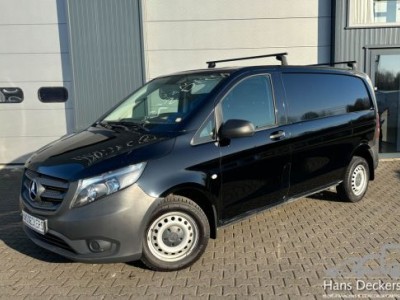 Mercedes-Benz Vito L1 Zwart Compact 111CDI Trekhaak Airco Stoelverwarming