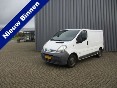 Nissan Primastar 1.9CDi 80 PK Opel Vivaro Renault Trafic