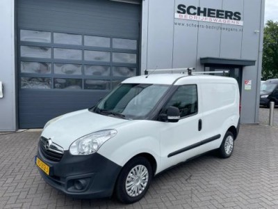 Opel Combo 1.3 CDTi Airco lees tekst