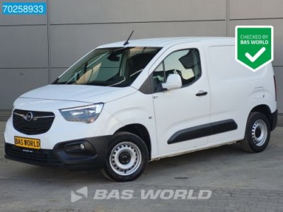 Opel Combo 102pk L1 Clima Navi Camera LED Trekhaak 102 PK Euro 6 3m3 Airco Trekhaak Cruise control