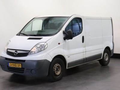 Opel Vivaro 2.0 CDTI 115PK - Airco - Radio - Trekhaak - â¬ 2.950,- Excl.