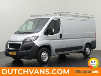 Peugeot Boxer 2.0BlueHDI 131Pk Pro Lang | Imperiaal | Trekhaak | Navigatie | Camera | Airco | Cruise | 3-Persoons