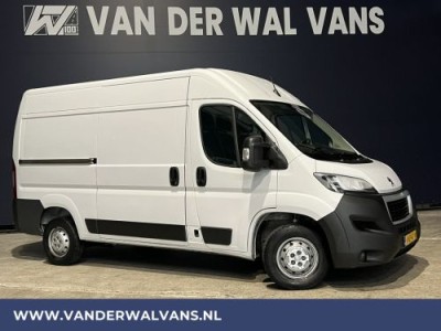 Peugeot Boxer 2.2 BlueHDi 120pk L2H2 Euro6 Airco | Trekhaak | Cruisecontrol | Parkeersensoren bijrijdersbank