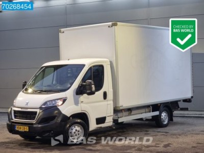 Peugeot Boxer 140PK Bakwagen Laadklep Zijdeur Lat om lat Camera Airco Meubelbak Koffer 20m3 Airco