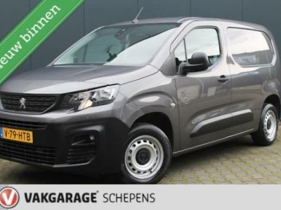 Peugeot Partner 1.2 PureTech BENZINE | 3 zits | Airco | Camera