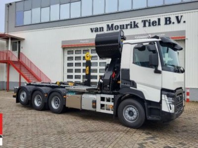 Renault  C520 P8x4*4 TRIDEM + HMF Z-KRAAN 19 TON & HYVA HAAKARM 26 TON - DIRECT IN ZETBAAR!