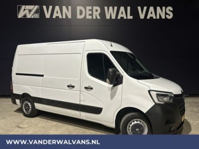 Renault Master 2.3dCi 136pk **BPM VRIJ voor de Ondernemer** L2H2 Euro6 Airco | LED | Navigatie | 2500kg Trekhaak cruisecontrol, parkeersensoren, oprijplaat, bijrijdersbank