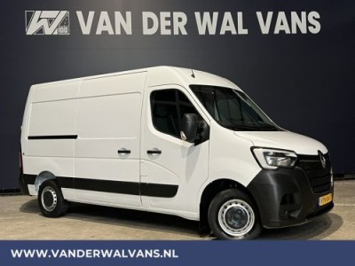 Renault Master 2.3 dCi 136pk L2H2 Euro6 Airco | Navigatie | 3 zits | Cruisecontrol 2500kg trekhaak, parkeersensoren