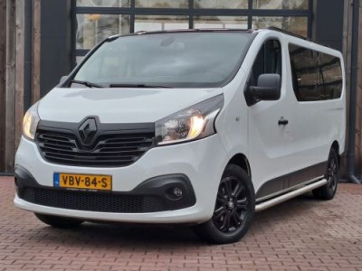 Renault Trafic 1.6 dCi T29 L2H1 DC Black Edition | Airco | Navi | Camera | Trekhaak | Cruise | Sidebars |