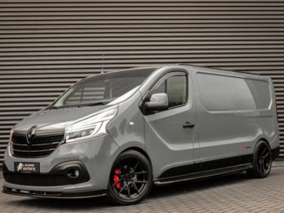 Renault Trafic 2.0 dCi 190PK T29 L2H1 Work Edition FULL BLACK / SIDE-BARS / TREKHAAK / NAVIGATIE / VERLAAGD / CRUISE CONTROL / PDC