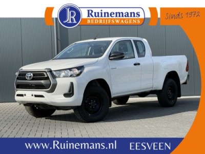 Toyota HiLux 2.4 D-4D XTRA CAB / !! NIEUW !! BPM VRIJ / 4x4 / AIRCO / CRUISE / 3500 KG TREKGEWICHT