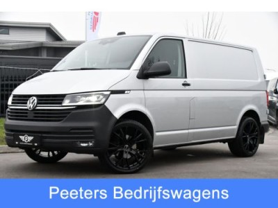 Volkswagen Transporter 2.0 TDI L1H1 30 Bulli Edition Virtual, Adaptieve Cruise, Camera, 150PK, Automaat, NAVI, Carplay, Multimedia, LED, UNIEK