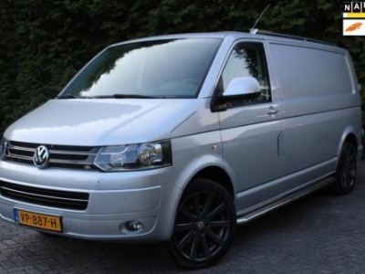 Volkswagen Transporter 2.0 TDI L2H1 T-Edition 140PK | Airco | LMV | LEDER | Cruise Control | Stoelverwarming | Trekhaak | PDC