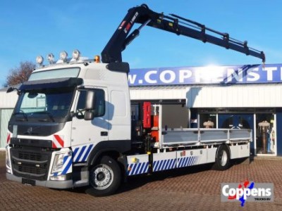 Volvo FM 330 Kraanwagen HIAB 228 radiografisch, 4 uitschuifbaar